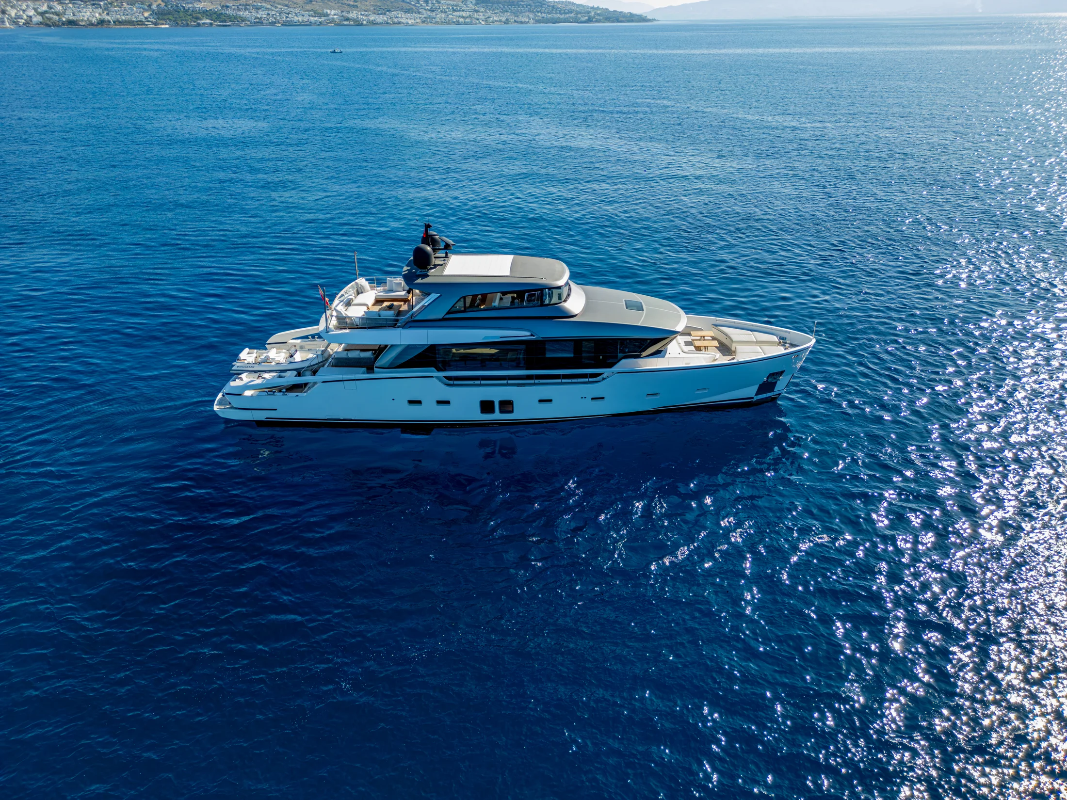 Carra1 denizde; Marine Group görsel arşivi, refit projesi değildir